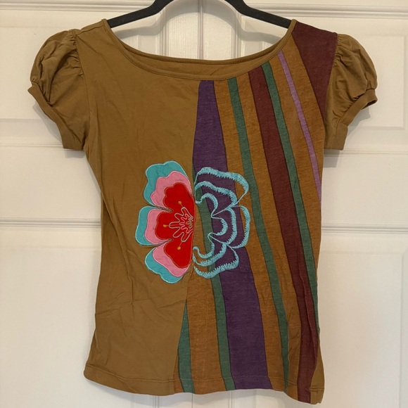 Retro flower power embroidered top - Picture 1 of 5